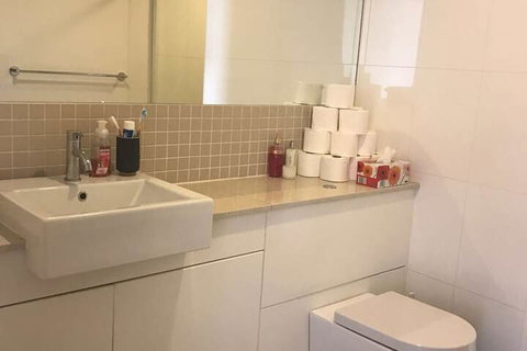 One Bedroom Apartment In Marrickville - Hotel QLD 4