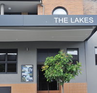 The Lakes Hotel - Hotel QLD