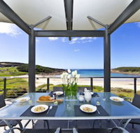 Sails on the Beachfront Exclusive Seaside Home - Hotel QLD