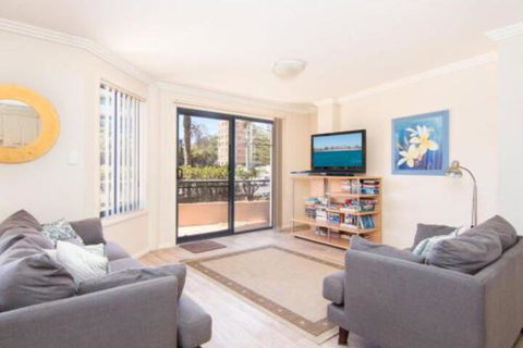 Millennium 102 With Pool In Complex - Hotel QLD 6