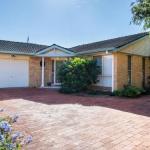 1 / 4 Huntly Close - Hotel QLD 0