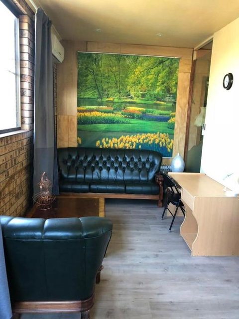 Retro 1bedroom StudioClose To Airport & CBD - Hotel QLD 5