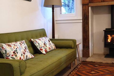 Redruth 2 Bedroom Cottage Situated In Wandiligong - Hotel QLD 5