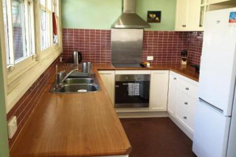 Redruth 2 Bedroom Cottage Situated In Wandiligong - Hotel QLD 3