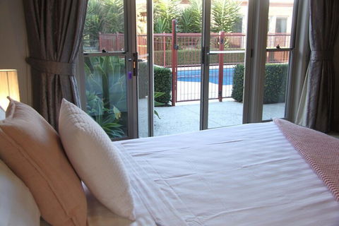 BEL MIREN SARAH LOUISA - Hotel QLD 3