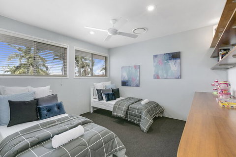Havana Blue - Large 4 Bedroom Home - Hotel QLD 7