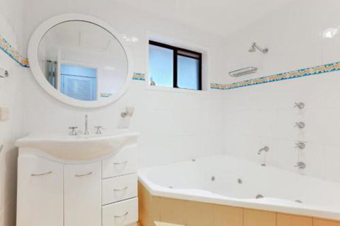 Kallaroo Street 3 Corlette - Hotel QLD 1