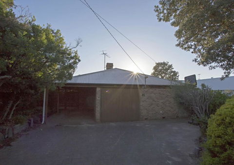 LOCKINGTON - Hotel QLD 2