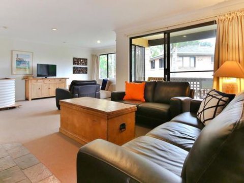 Take Time At Hyams Beach 4pm Check Out Sundays - Hotel QLD 1