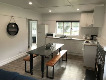 Maydena Digs Cottage - Hotel QLD 5