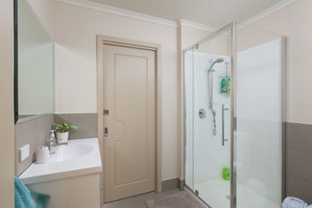 The Executive B & B - Hotel QLD 6