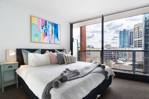 Ella, 1BDR Melbourne Apartment - Hotel QLD 3