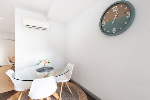 Ella, 1BDR Melbourne Apartment - Hotel QLD 4