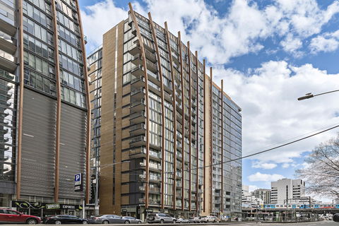 Ella, 1BDR Melbourne Apartment - Hotel QLD 0