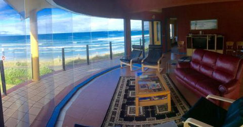 Port Fairy Getaway - Hotel QLD 6