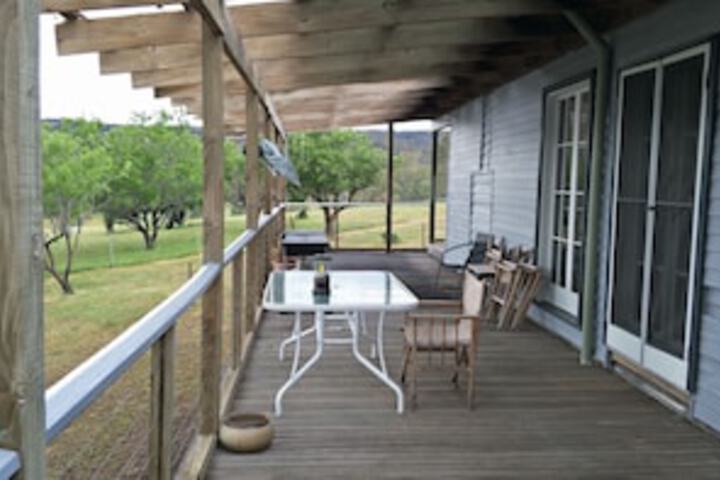 Metcalfe ACT Hotel QLD