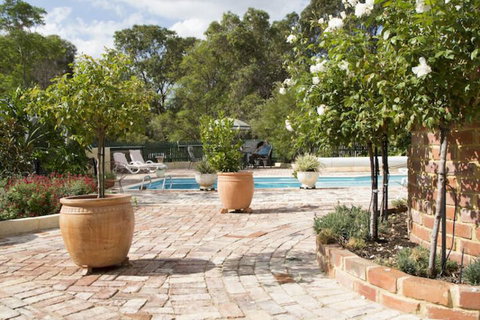 Rosebridge House Bed & Breakfast Adult Retreat - Hotel QLD 3