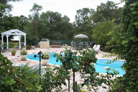 Rosebridge House Bed & Breakfast Adult Retreat - Hotel QLD 4