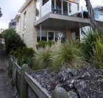 Battery Cove Beach Front Apartment - Hotel QLD