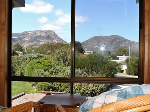 Hazards House - Hotel QLD 6