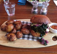 Huski Cafe - Hotel QLD