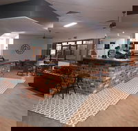 West Peak Hotel - Hotel QLD