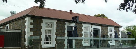 Myrniong VIC Hotel QLD