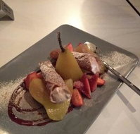 Crate Pizzeria  Wine Bar - Hotel QLD