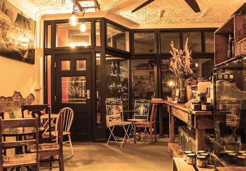 Blue Mist Cafe - Hotel QLD 11