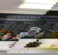 Moxon Cafe - Hotel QLD