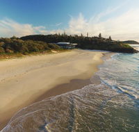 Lighthouse Beach Cafe - Hotel QLD