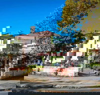 Lime Leaves - Hotel QLD