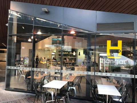 Hangar Cafe Restaurant - Docklands - Hotel QLD 0