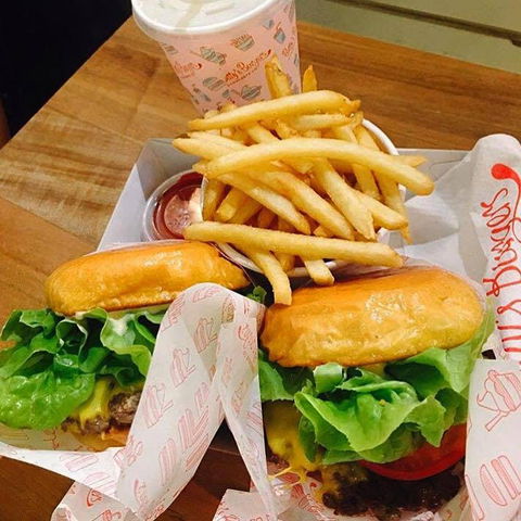 Betty's Burgers & Concrete Co. - Broadbeach - Hotel QLD 0