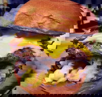 Two Hungry Bears - Hotel QLD