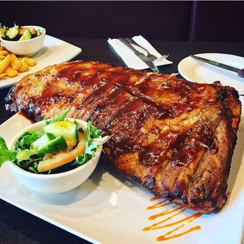 Griddle Restaurant - Hotel QLD 0