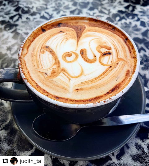 Scallywags Cafe - Hotel QLD 1