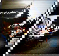 Bradlees on the Beach - Hotel QLD