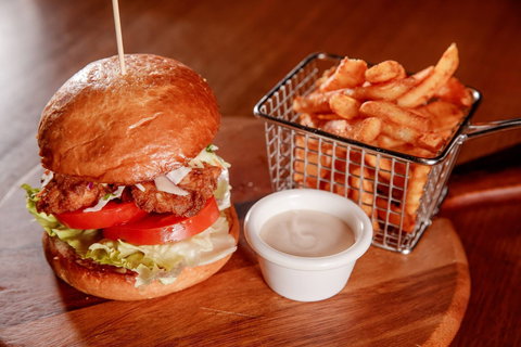 R Bar & Kitchen - Hotel QLD 0