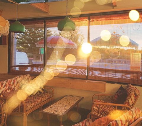 Single Fin Canteen And Goods - Hotel QLD 1