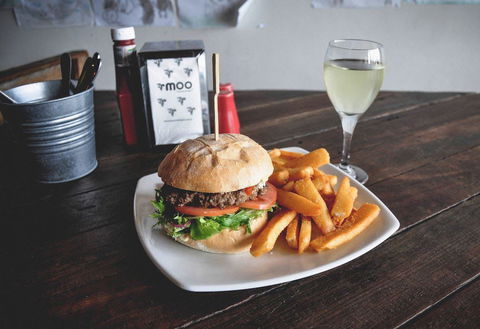 Moo Gourmet Burgers - Bondi Beach - Hotel QLD 0