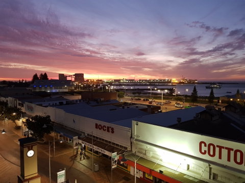 HarbourView Restaurant And Bar - Hotel QLD 1