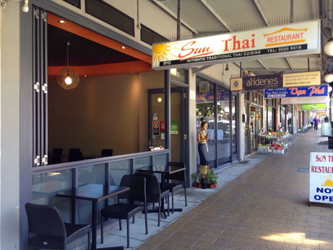 Sun Thai - Hotel QLD 0