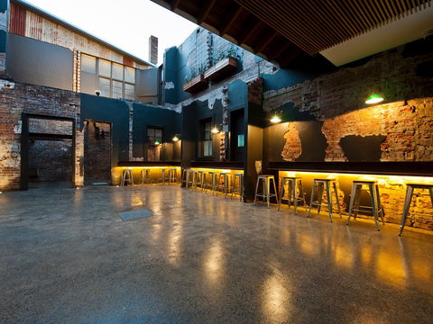 Royal Hotel Queanbeyan - Hotel QLD 1