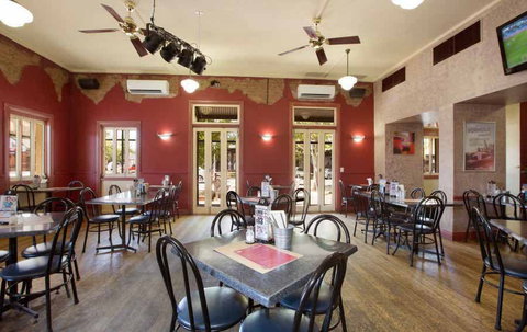 Standard Dave Pizza - Hotel QLD 0