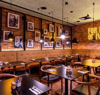 Ivy  Jack - Hotel QLD