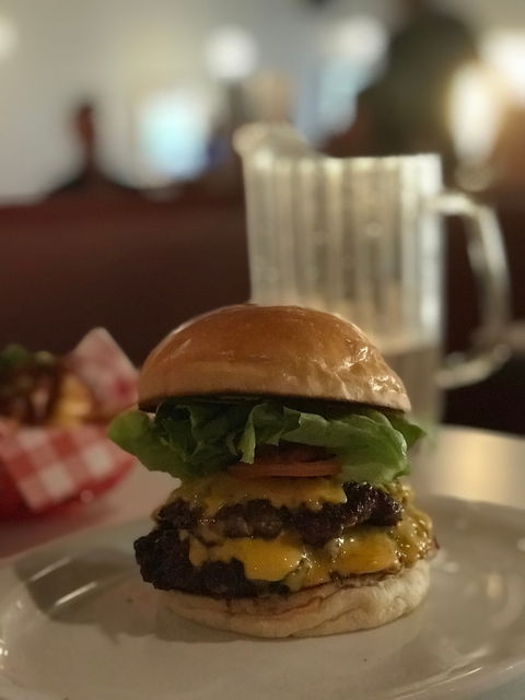 Easy Street Diner - Hotel QLD 6