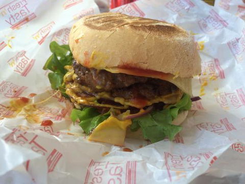Malibu Burgers - Hotel QLD 0