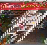 Family Curry Hub - Hotel QLD