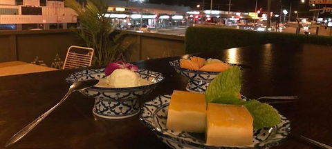 Bangkok Thai Restaurant On Mermaid - Hotel QLD 3